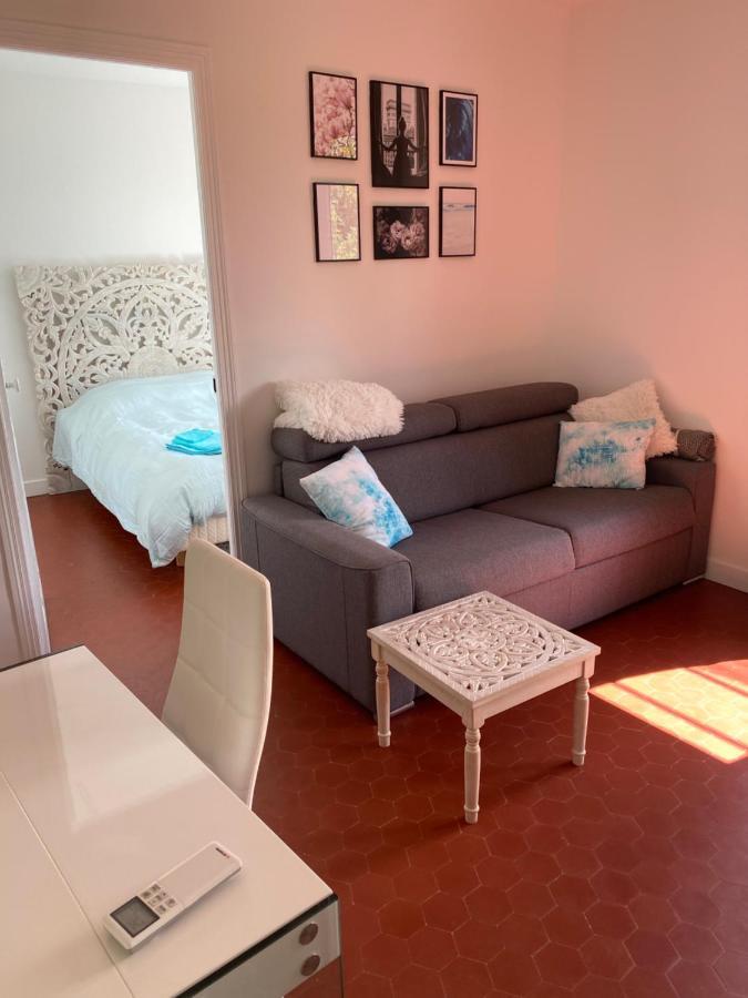 Petite Maison De Charme - Le Jardin Secret D'Alice รอกเกอบรูน-ซูร์-อาร์ฌ็องส์ ภายนอก รูปภาพ